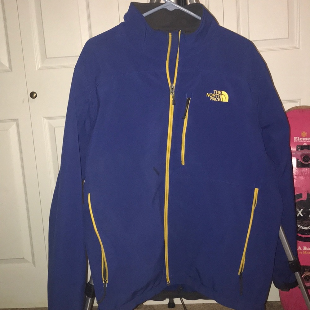 NORTH FACE JACKET Apex Barrier Soft Shell SIZE: XL